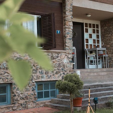 Kamena Kuca Apartman Pozsega Kültér fotó