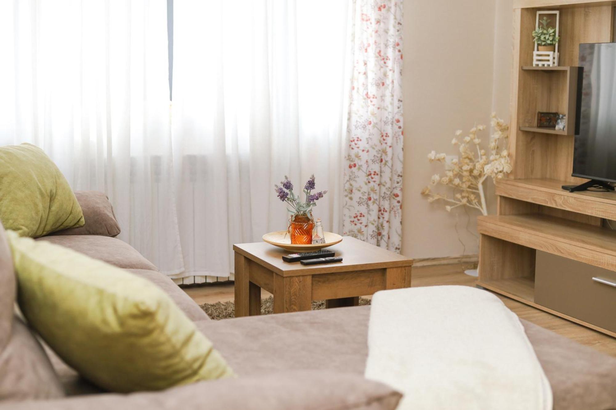 Kamena Kuca Apartman Pozsega Kültér fotó